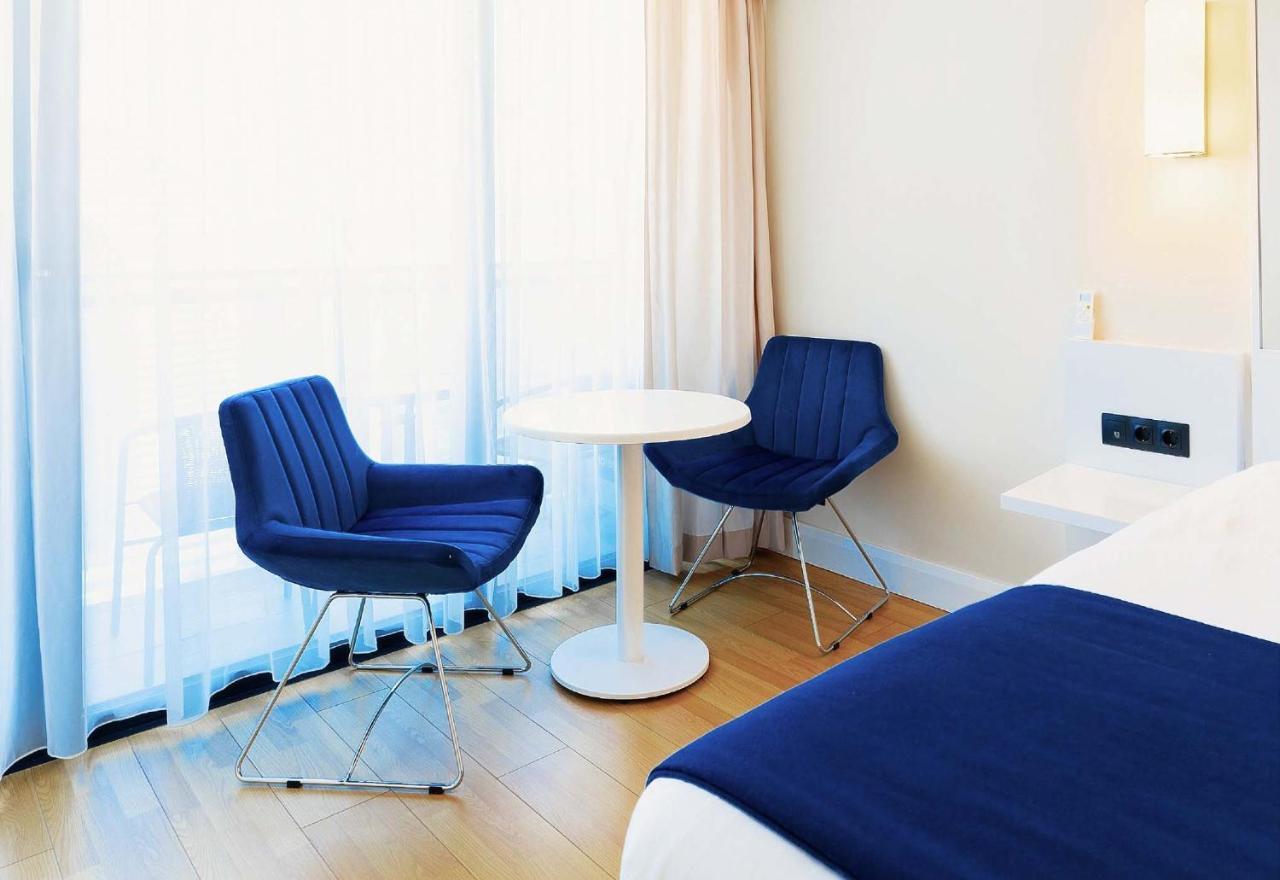 Elegance Sea View Aparthotel In Orbi City Батуми Экстерьер фото