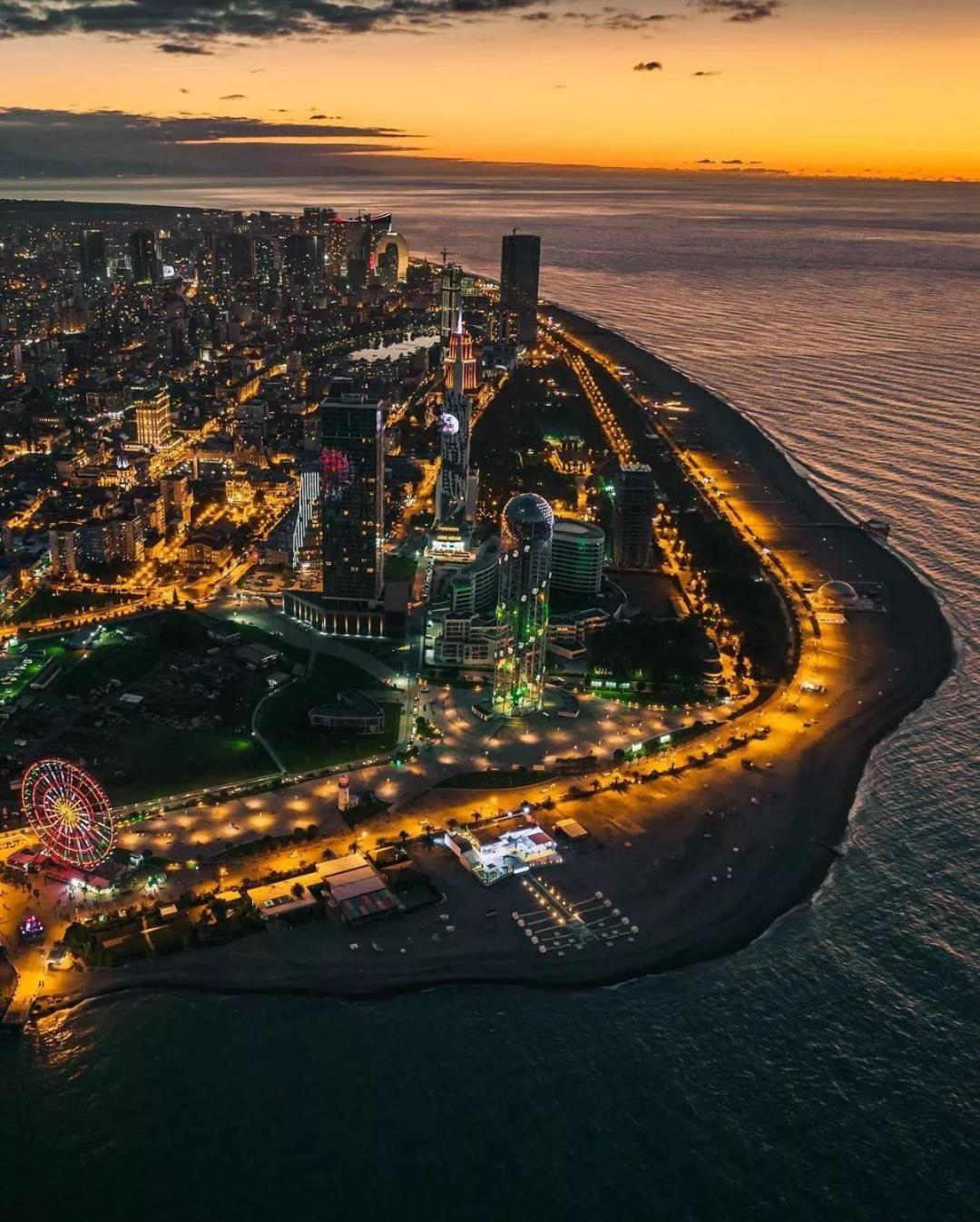 Elegance Sea View Aparthotel In Orbi City Батуми Экстерьер фото
