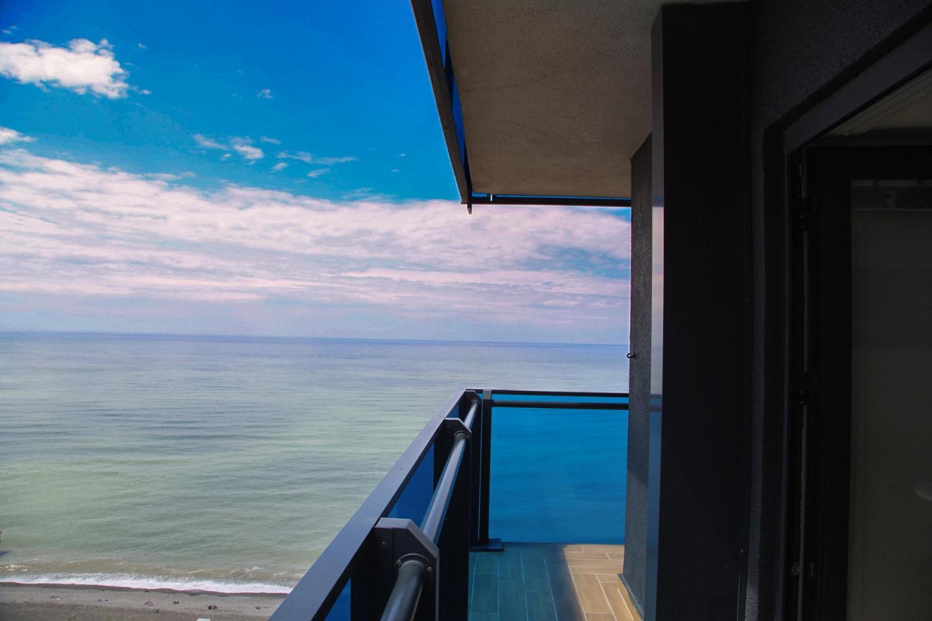 Elegance Sea View Aparthotel In Orbi City Батуми Экстерьер фото